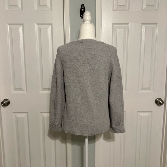 All Row Gray Fuzzy Sweater Size Medium - Picture 5 of 5
